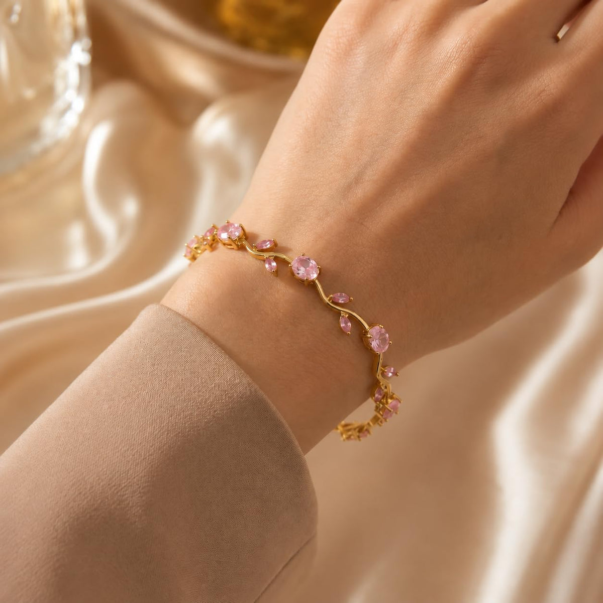Emerald Tulip Link Bracelet (Pink, Gold)